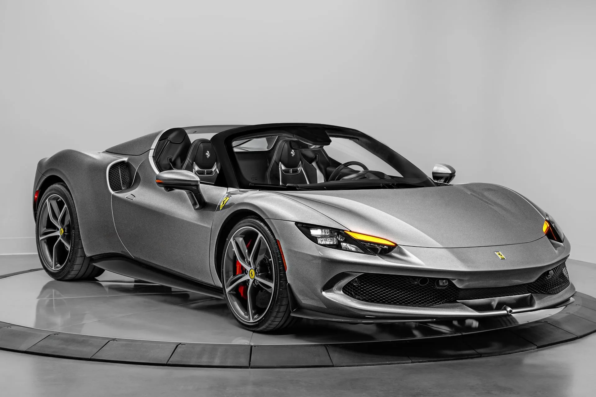 2025 Ferrari 296 GTS