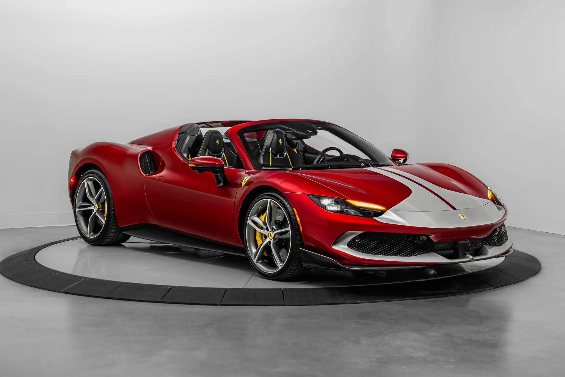 2025 Ferrari 296 GTS